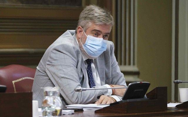 Pleno en el Parlamento de Canarias, 26/10/2021