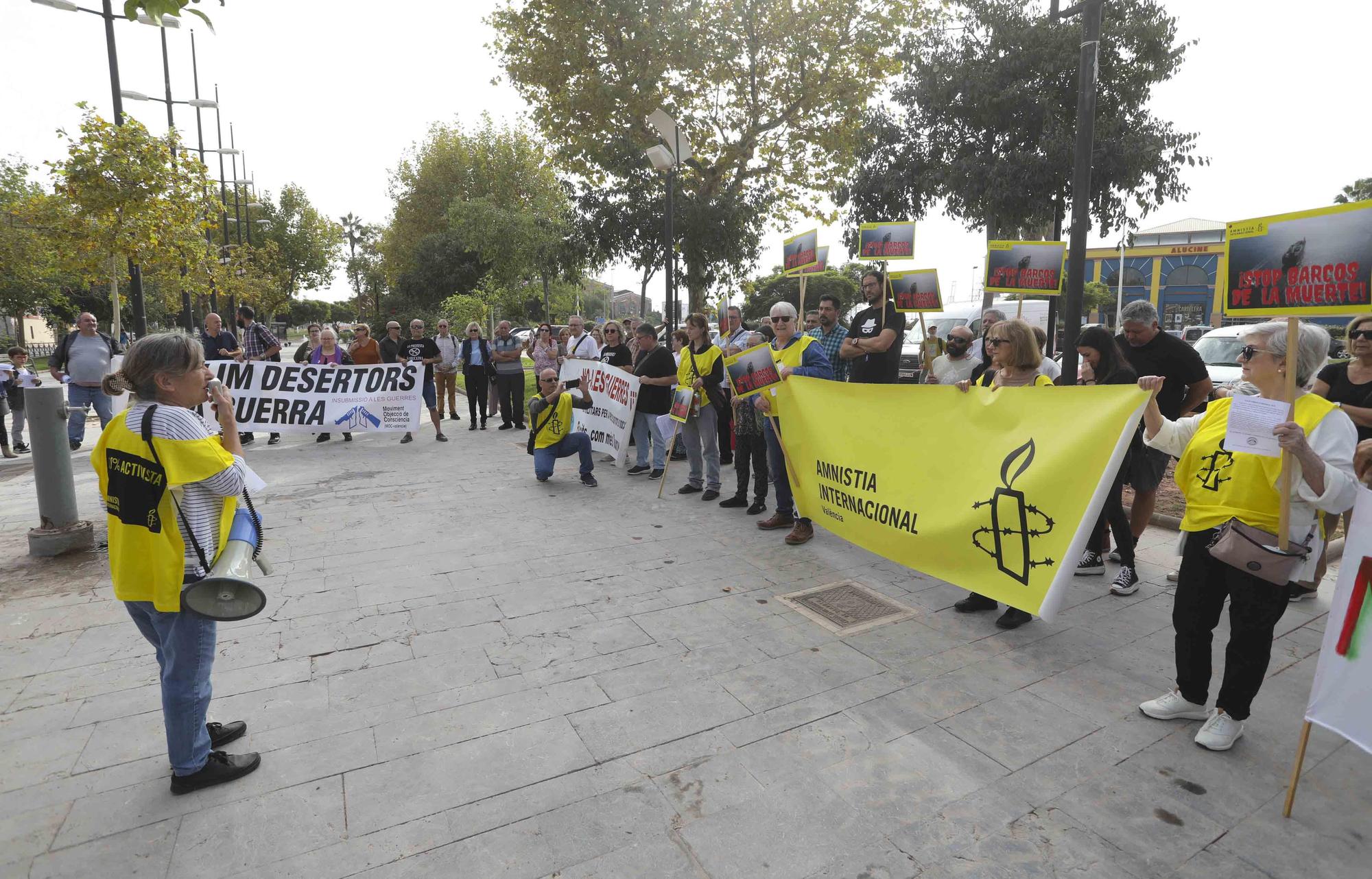 Protesta por la llegada de un barco saudí al Port de Sagunt.