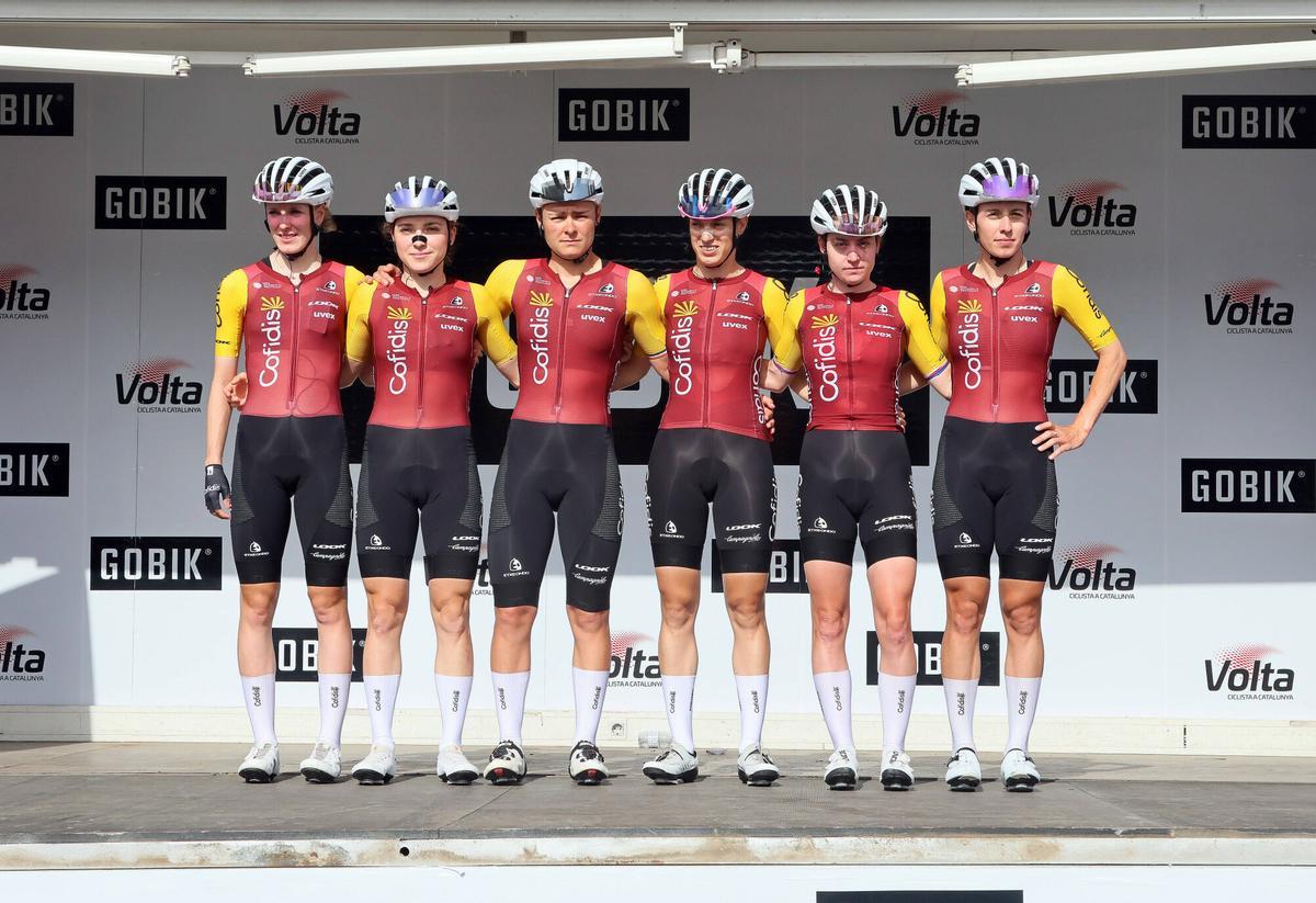 Així ha estat la sortida de la Volta Ciclista Femenina a Sant Vicenç de Castellet
