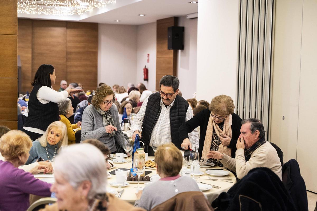 El hotel Don Manuel de Cáceres acogió este sábado el acto de apertura del año de la Asociación de Amigos del Centro de Cirugía de Mínima Invasión