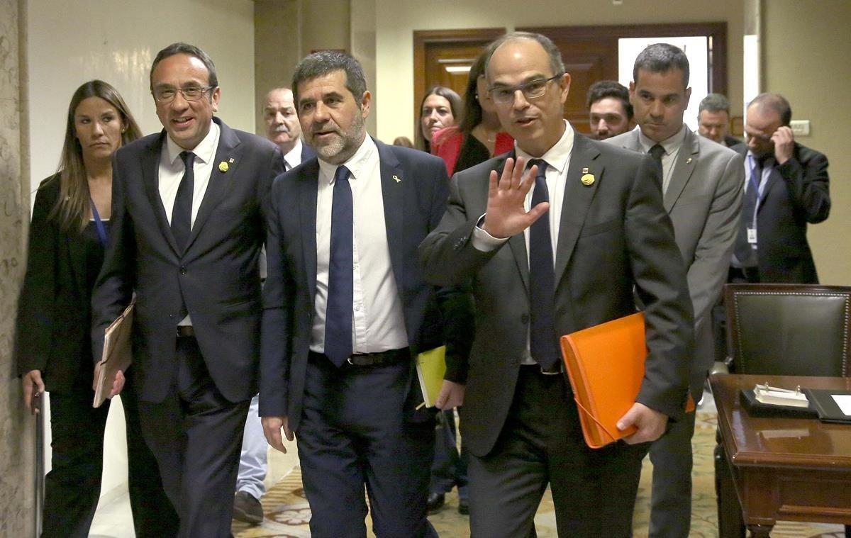 Los presos del «procés» han recogido, esta mañana, sus actas de diputados en el Congreso.