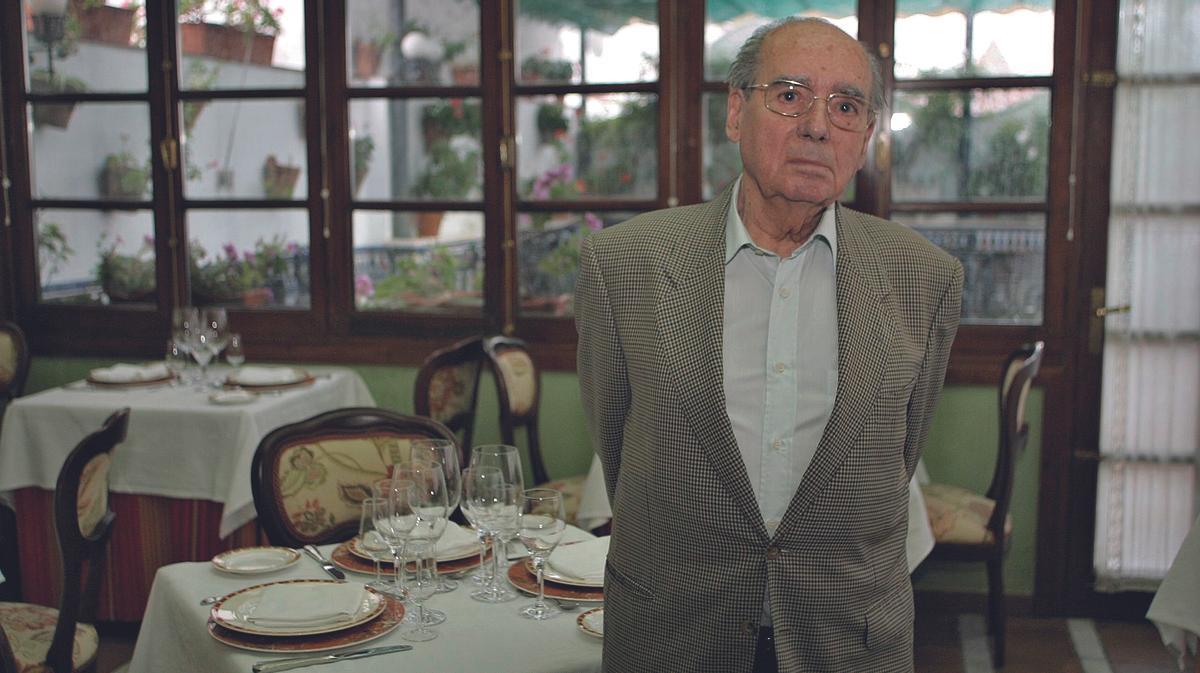 Pepe García Marín, en la década de 2010, en su restaurante El Caballo Rojo.