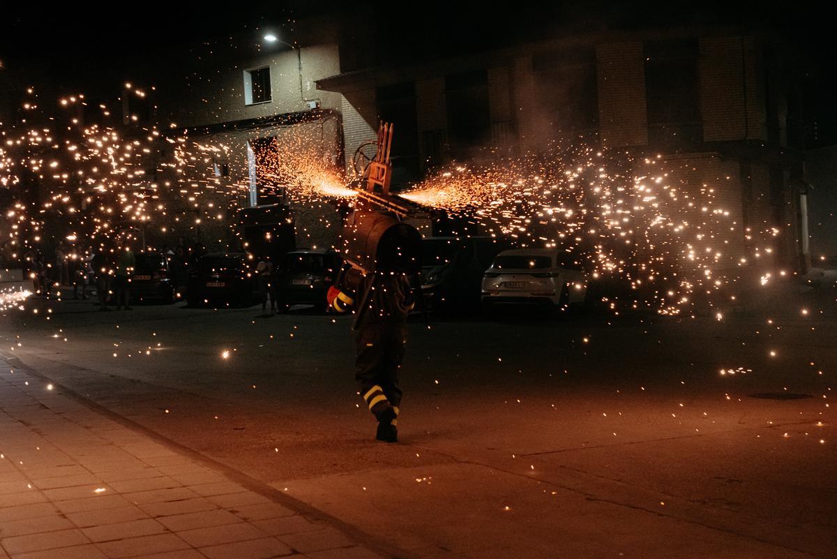 La noche magallonera se iluminará con las chispas del toro de fuego.
