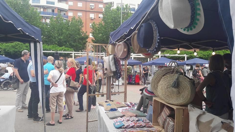 A peu de Carrer. Feria de comercio de Alaquàs.