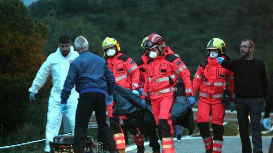 Tres fallecidos al estrellarse una avioneta en Tarragona