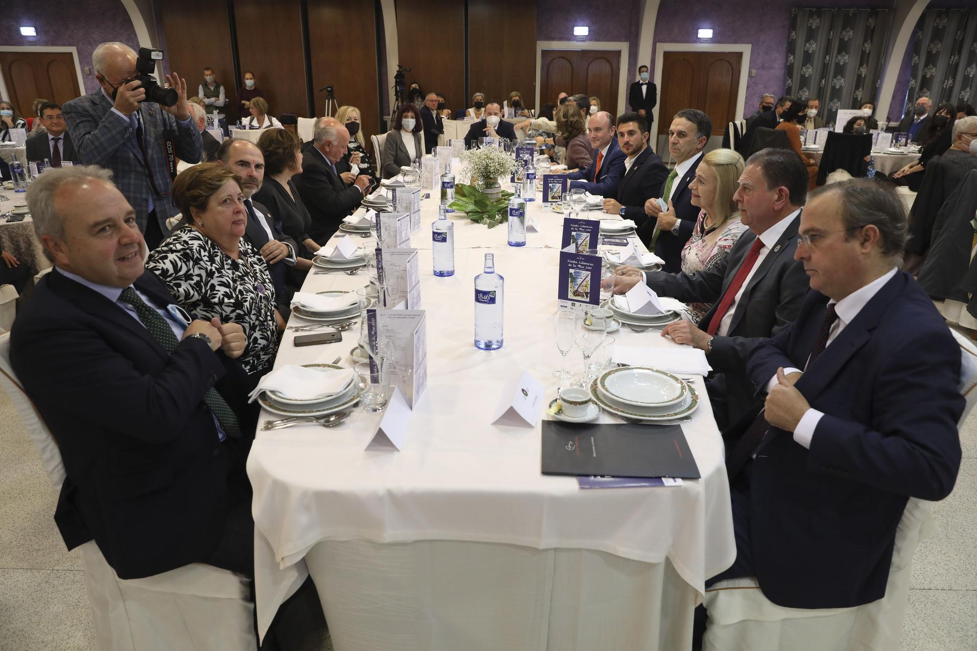 Fiesta literaria del mar de los Amigos de Cudillero