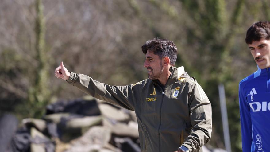 Las primeras palabras de Paunovic en el vestuario del Oviedo: "¿Por qué no pensamos ya en el ascenso directo?"