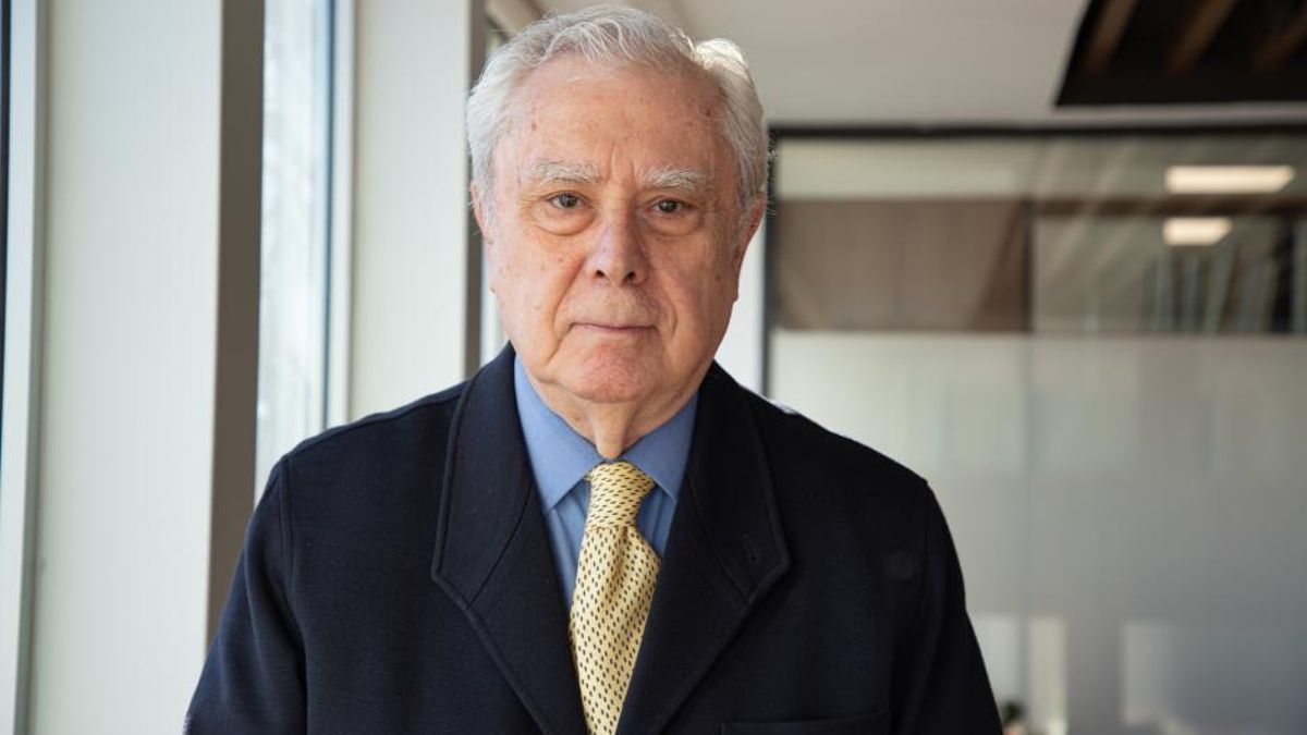 Javier Rupérez, diplomático y expolítico del PP, lidera la Plataforma Denaria a favor del dinero en efectivo.