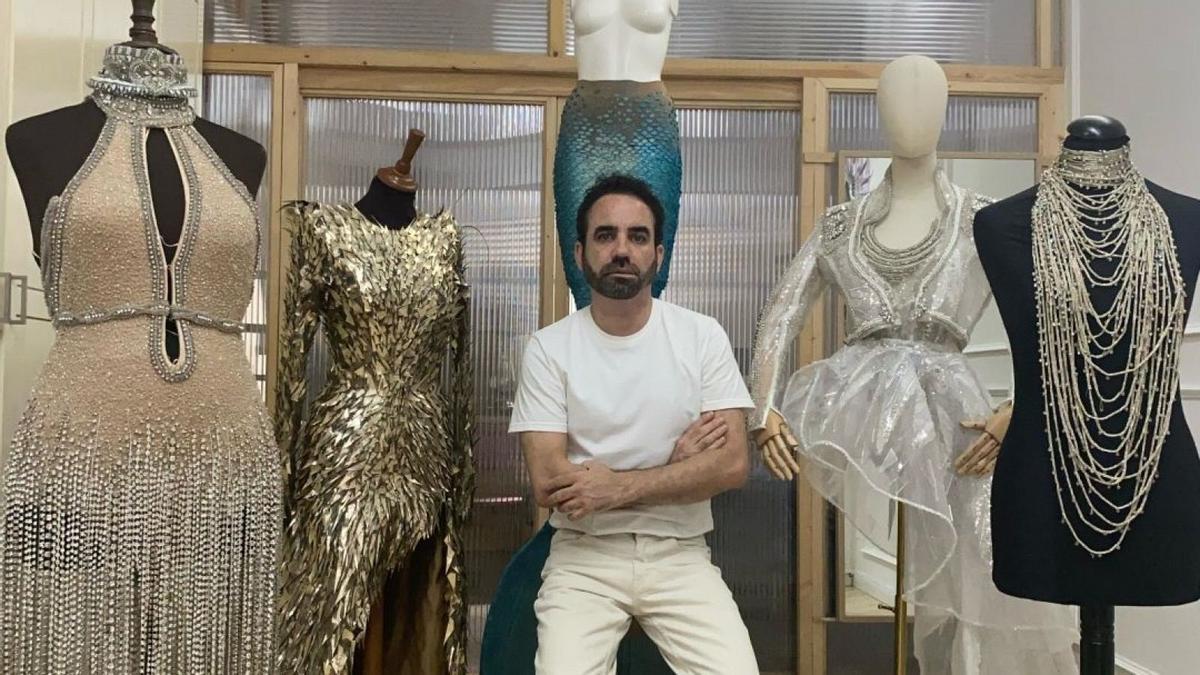 El diseñador ilicitano Gustavo Adolfo Tarí, responsable del vestuario de Melody en Eurovisión