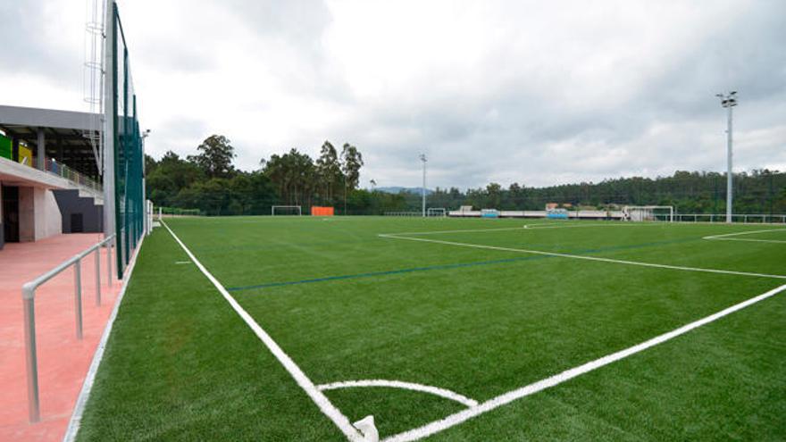 Vista del campo de fútbol de Moraña // G. Santos