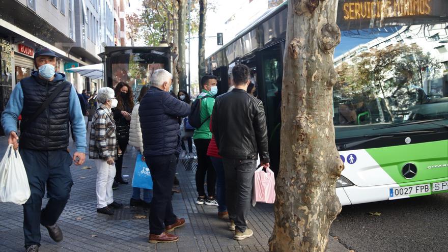 Aucorsa licita por seis millones el nuevo sistema para pagar el bus con el móvil o tarjeta