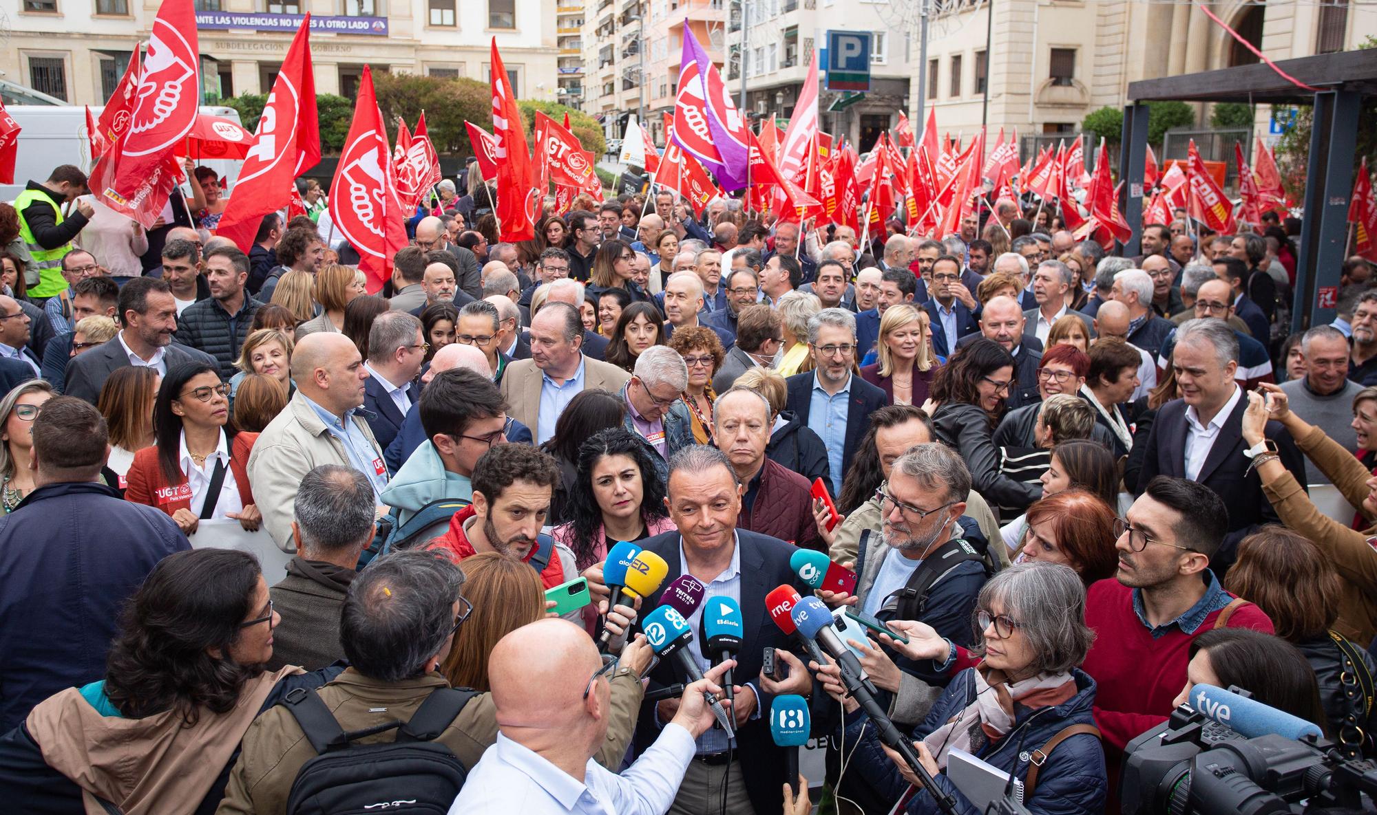 Concentración para reclamar una financiación justa para la provincia de Alicante