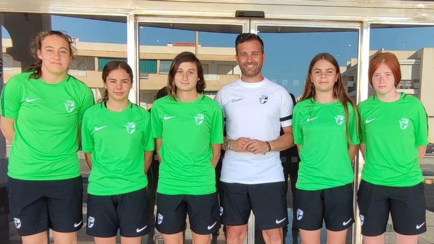 Alba Cerrato, María Muñoz, Inma Almendros, Martín Torralbo, Mar Gómez y Miriam Díaz, en Cartagena.