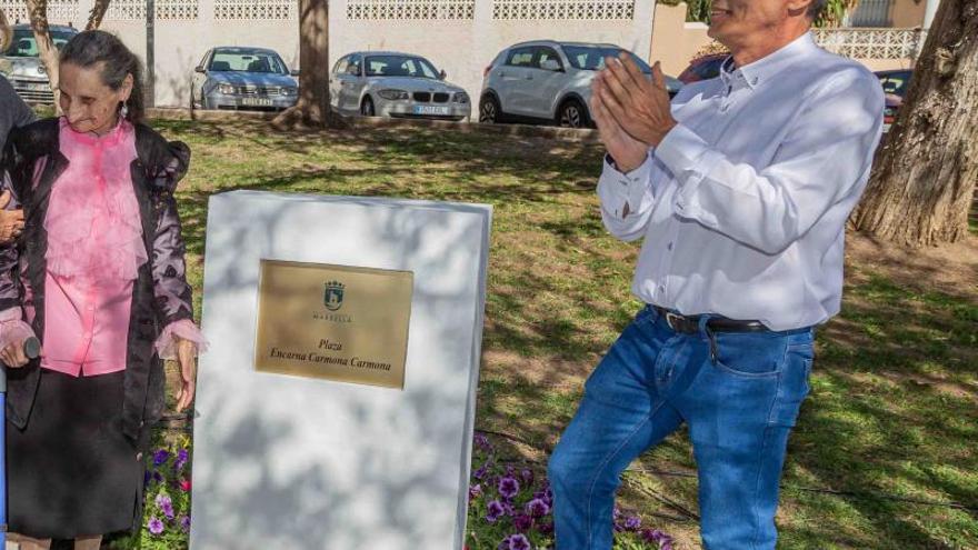 Encarna Carmona, pionera de los puestos ambulantes en el Barato de San Pedro Alcántara