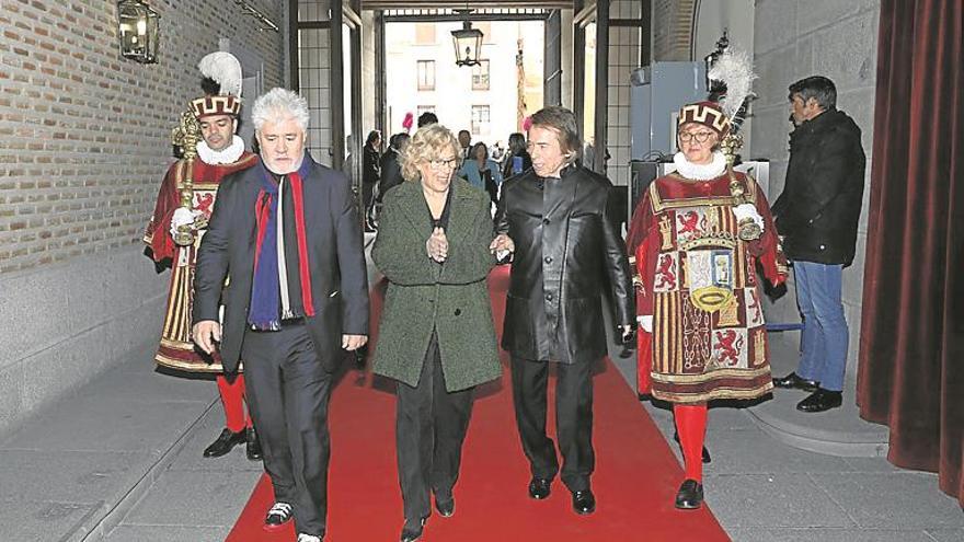 Almodóvar y Raphael, premiados