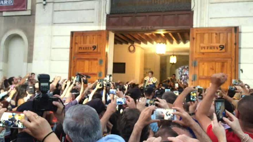José Tomás y Manzanares salen por la puerta grande en Alicante