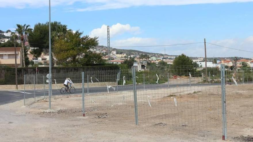 Peñíscola planea ampliar las zonas de aparcamiento gratis en verano