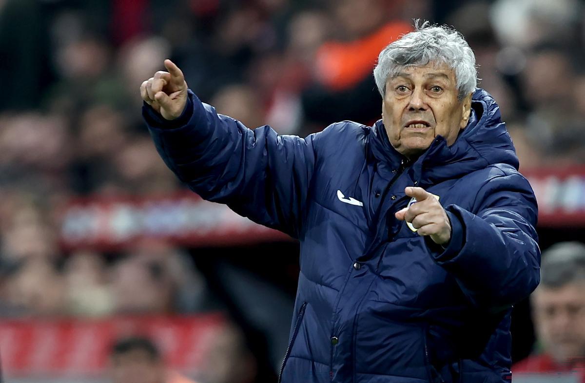 Lucescu, durnate el partido de repesca contra Turquía