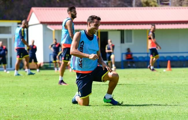 Entrenamiento UD Las Palmas en Barranco Seco ...