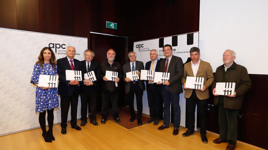 Un libro reúne 111 años de periodismo cordobés