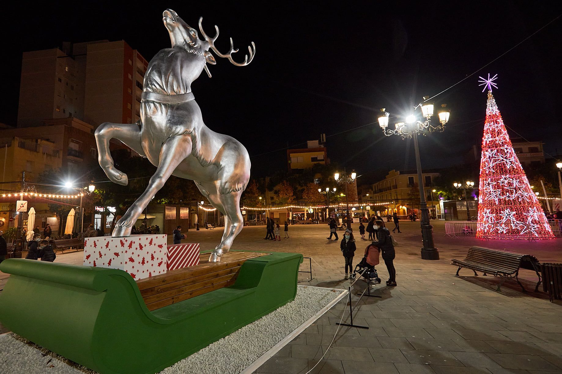 Así se ha desplantado la "falla" de Palacio y Serra en Gandia