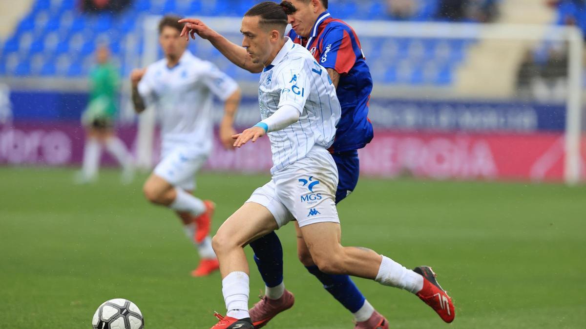 Luismi Cruz: «Este empate es un golpe duro, pero ya hemos vivido otros y hay que saber reponerse»