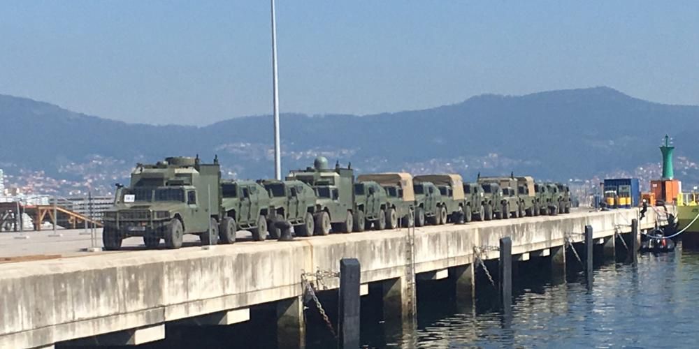 Los tanques del Ejército toman el Puerto de Vigo