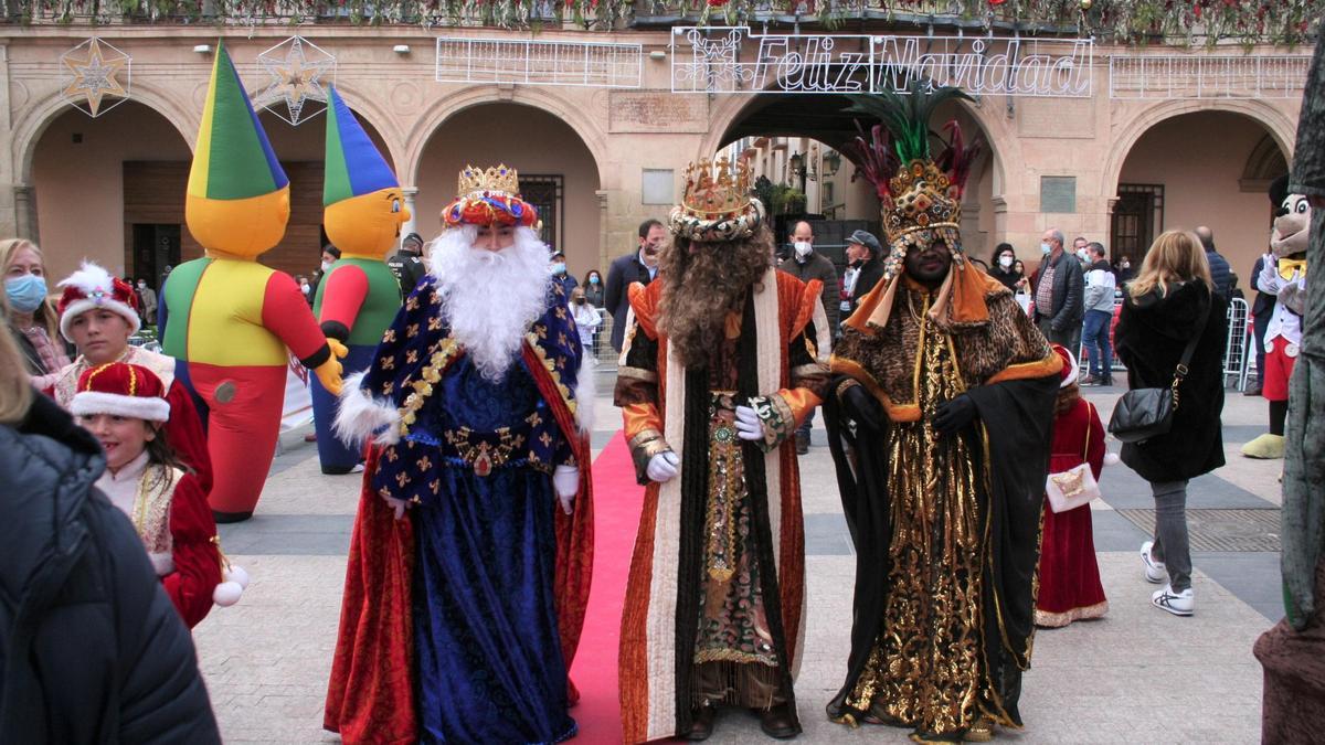Los Reyes Magos llegando a la Plaza de España, este miércoles.