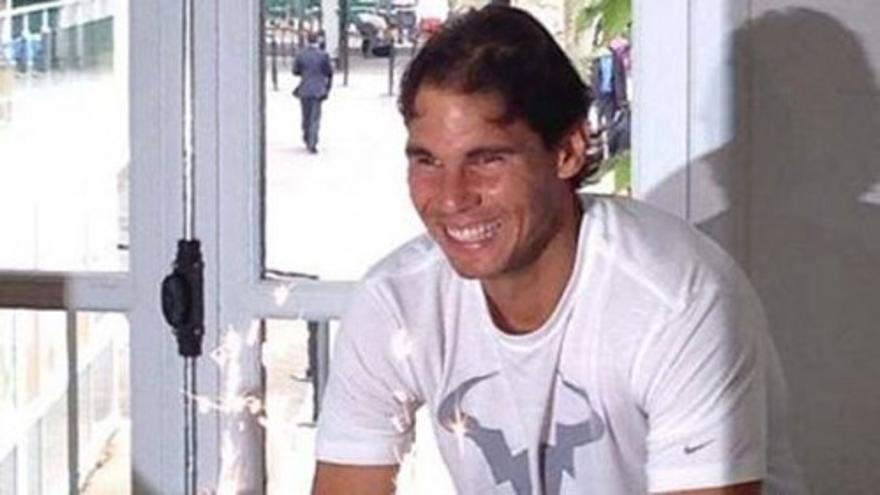 El equipo de chóferes de Roland Garros felicita a Rafa