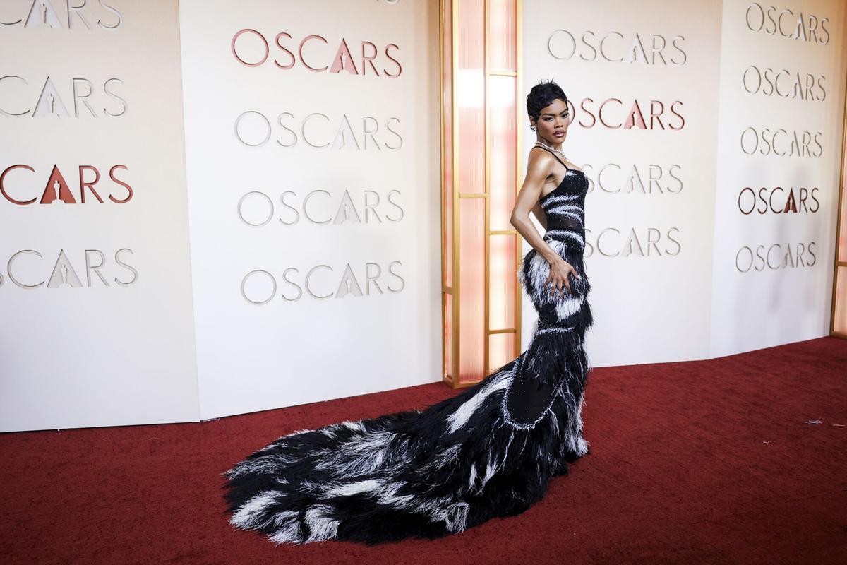 LOS ANGELES (United States), 15/03/2026.- US singer Teyana Taylor arrives on the red carpet ahead of the 98th annual Academy Awards ceremony at the Dolby Theatre in the Hollywood neighborhood of Los Angeles, California, USA, 15 March 2026. The Oscars are presented for outstanding individual or collective efforts in filmmaking in 24 categories. EFE/EPA/RYAN SUN