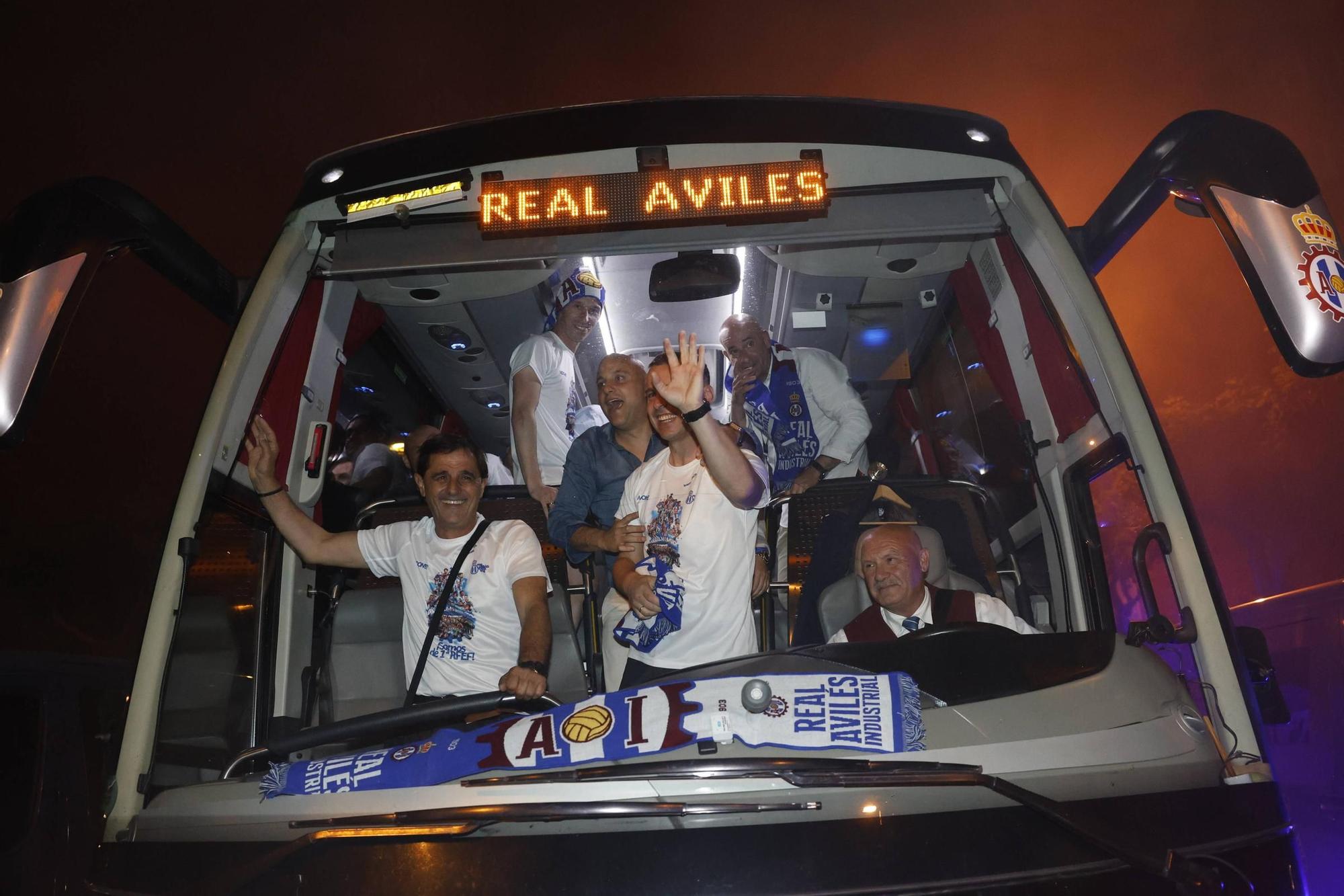 EN IMÁGENES: Locura en las calles de Avilés por el ascenso