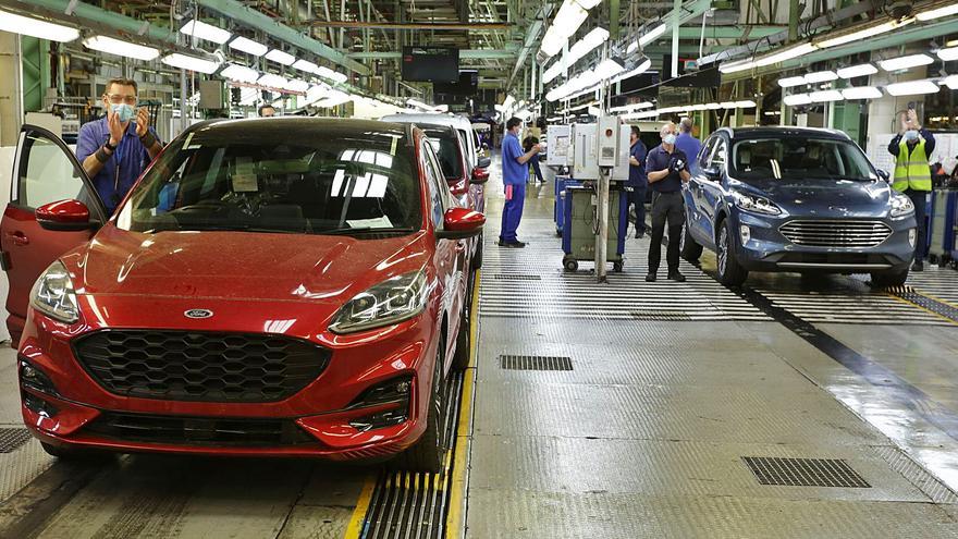 Cadena de producción de 
vehículos Ford en 
Almussafes.  óscar padi