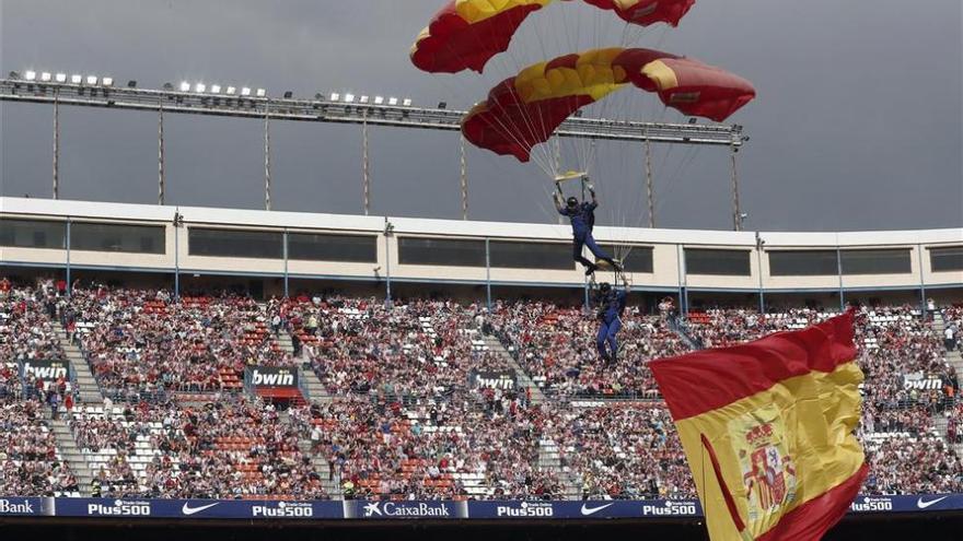 El Calderón luce su último lleno en el homenaje a medio siglo de historia