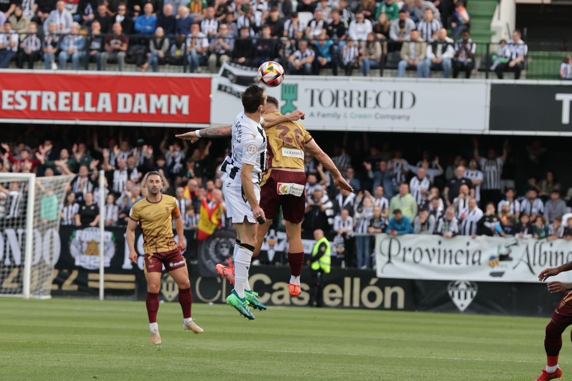 Castellón-Córdoba CF: las imágenes del partido en Castalia