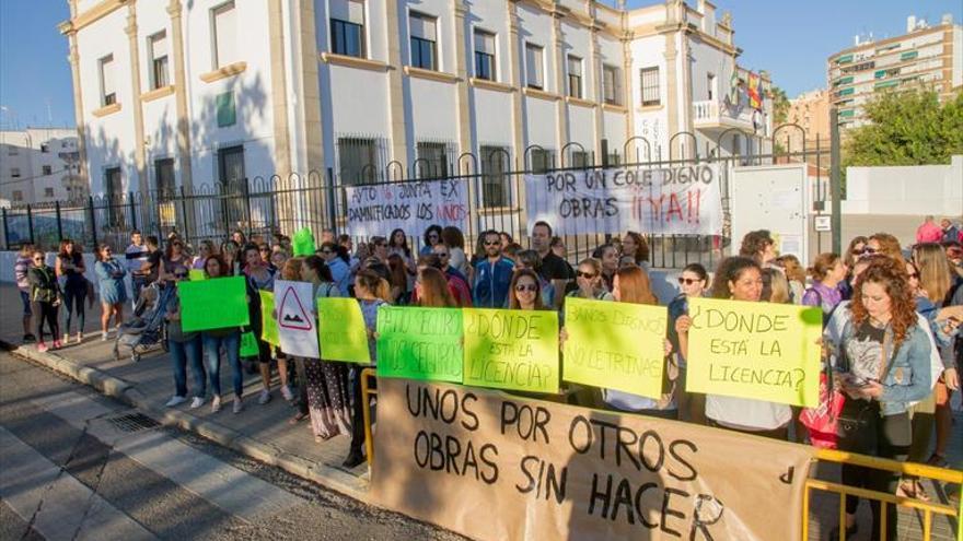 La ampa del colegio Juventud urge la obra del patio infantil