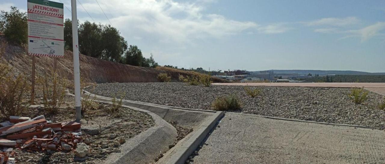 Terrenos en el paraje Dehesa de la Villa donde ha de ejecutarse el hospital público de Lucena. | M. GONZÁLEZ