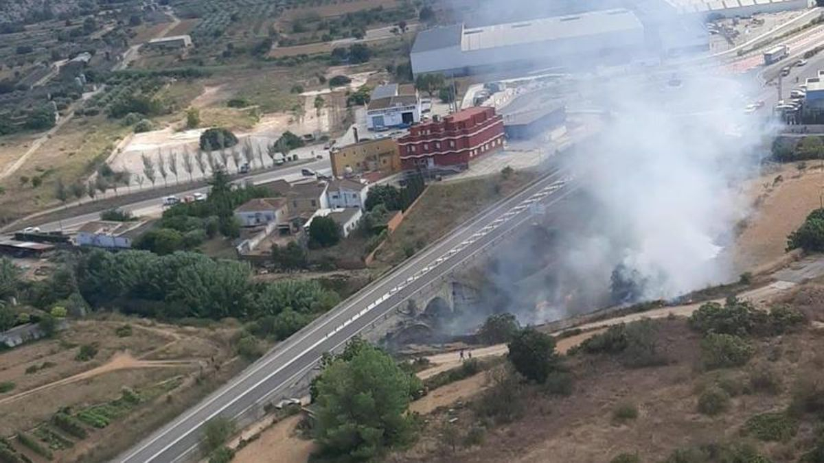 Zona en la que se ha generado un incendio de vegetación en el término municipal de Coves de Vinromà.