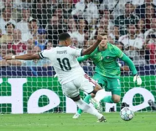 Courtois, Mbappé i un Inter naïf