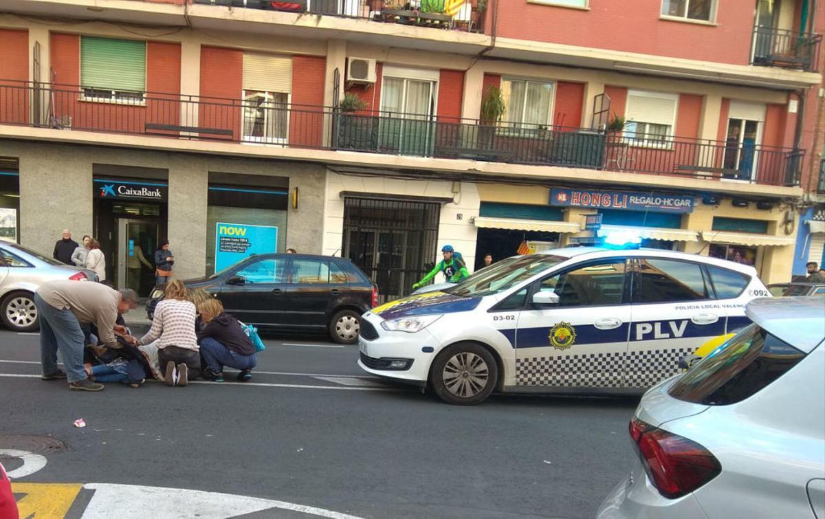Una joven resulta herida al ser atropellada en un paso de peatones de ...