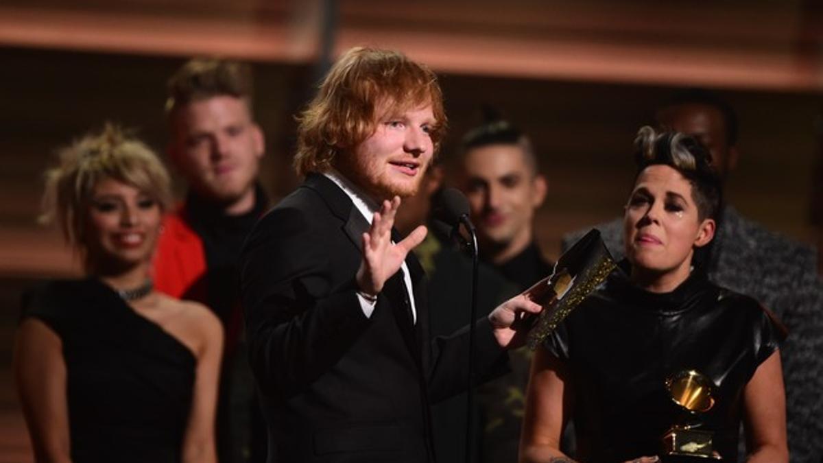 Ed Sheeran, Grammy a la mejor canción del año por 'Thinking Out Lour'.