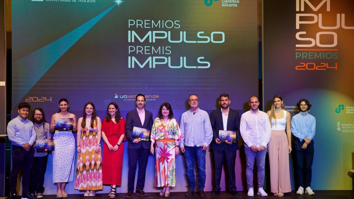 Galardonados con los Premios Impulso de la Universidad de Alicante, en la modalidad A y B