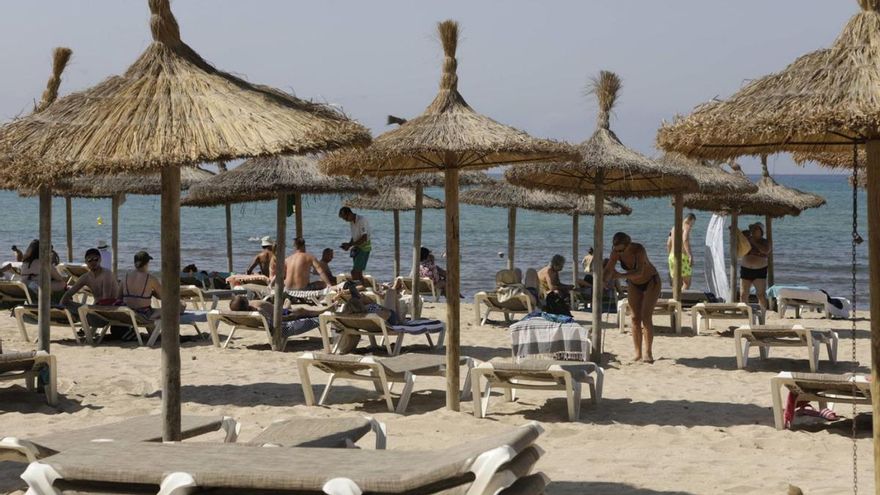 Palma prorroga las concesiones de cuatro playas un año más por el retraso del nuevo contrato