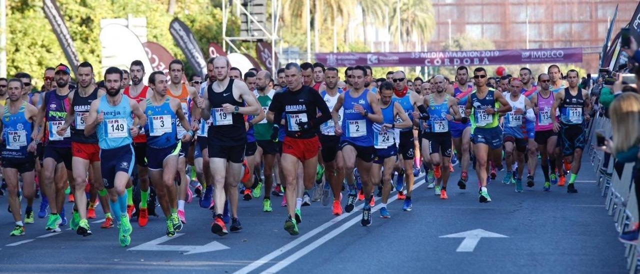 Una salida de la Media Maratón de Córdoba.