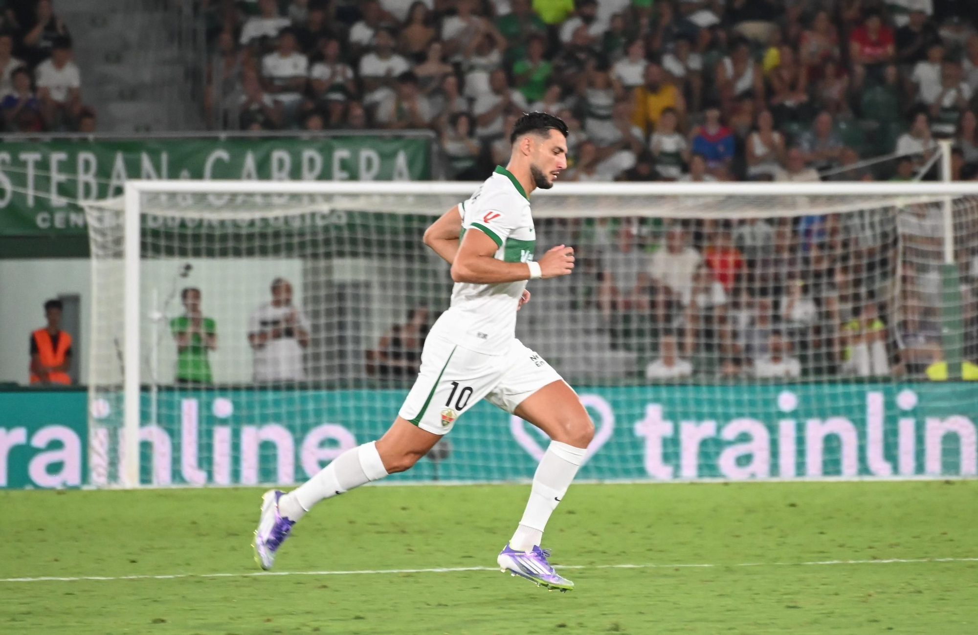 El Elche vuelve a Primera División con un empate frente al Betis (1-1)