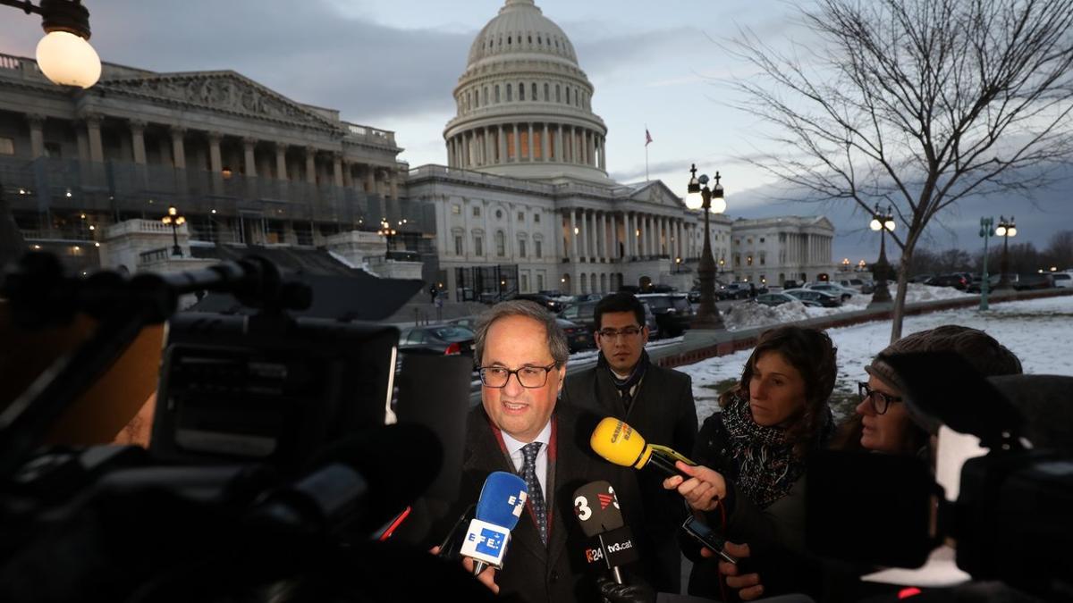 Quim Torra, a las puertas del Capitolio, en Washington.