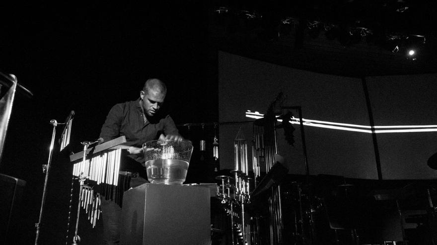 La percusión y la danza se fusionan para dar vida a &#039;Tránsito&#039; en el Festival En Paralelo