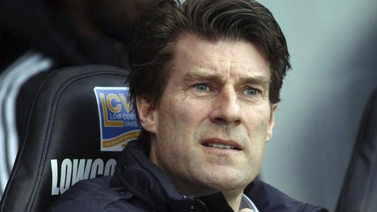 Laudrup vuelve a los banquillos y regresa a Catar