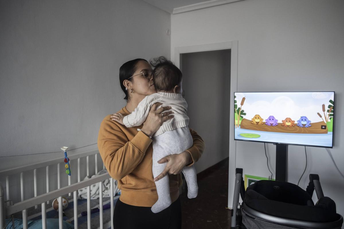 Una de las familias afectadas cuyo bebé figuraba como apátrida.