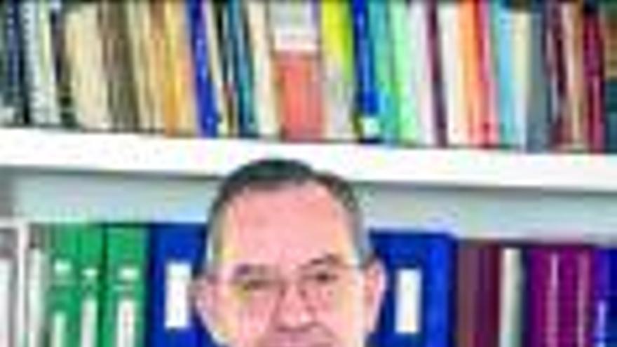 Narros, presidente de Urvicasa, se jubila el próximo lunes