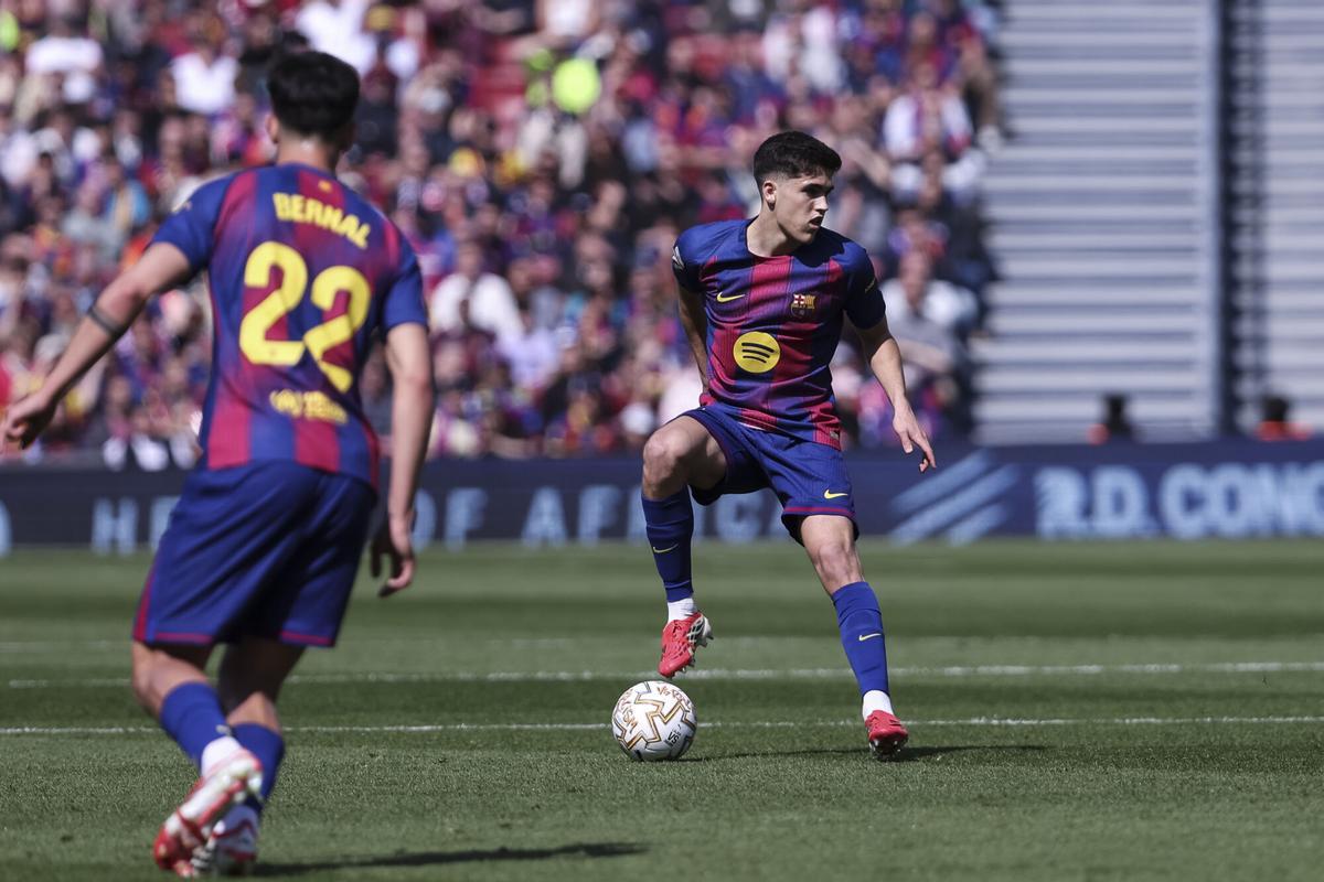 Pau Cubarsí jugó un partidazo ante el Rayo Vallecano